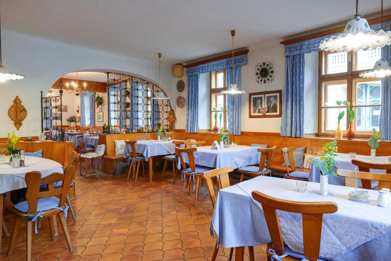 Gasthof Hametner Mit Innviertlerhof Mit Direktem Zugang Zur Therme Mediterrana Durch Unseren Garten! Бад-Халль Экстерьер фото