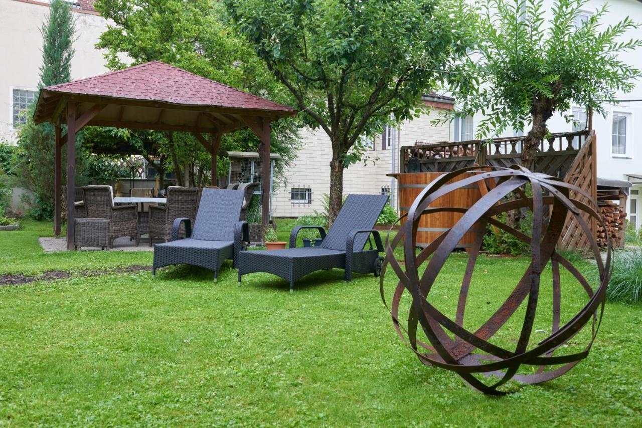 Gasthof Hametner Mit Innviertlerhof Mit Direktem Zugang Zur Therme Mediterrana Durch Unseren Garten! Бад-Халль Экстерьер фото