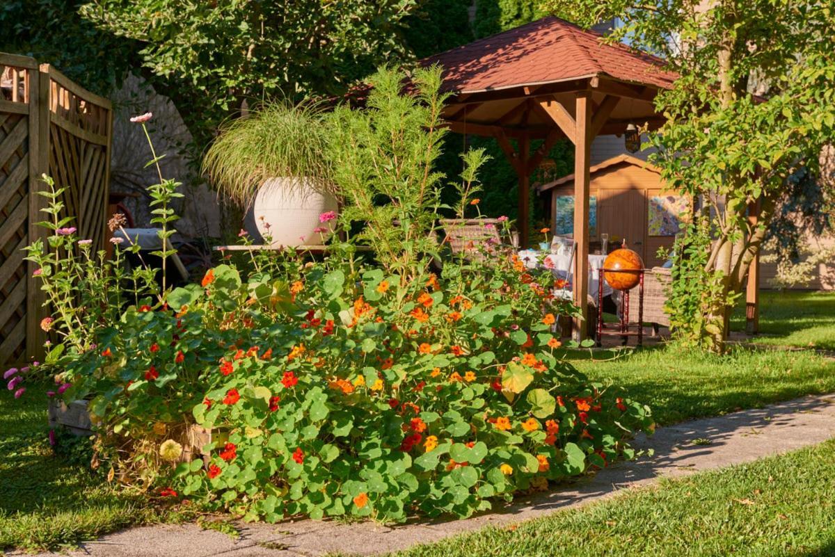 Gasthof Hametner Mit Innviertlerhof Mit Direktem Zugang Zur Therme Mediterrana Durch Unseren Garten! Бад-Халль Экстерьер фото