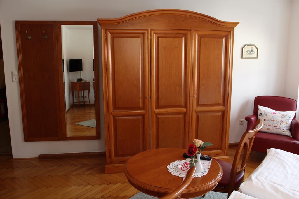 Gasthof Hametner Mit Innviertlerhof Mit Direktem Zugang Zur Therme Mediterrana Durch Unseren Garten! Бад-Халль Экстерьер фото